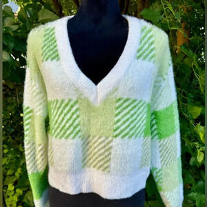 NWOT La Hearts Green and White Plaid Sweater, size S